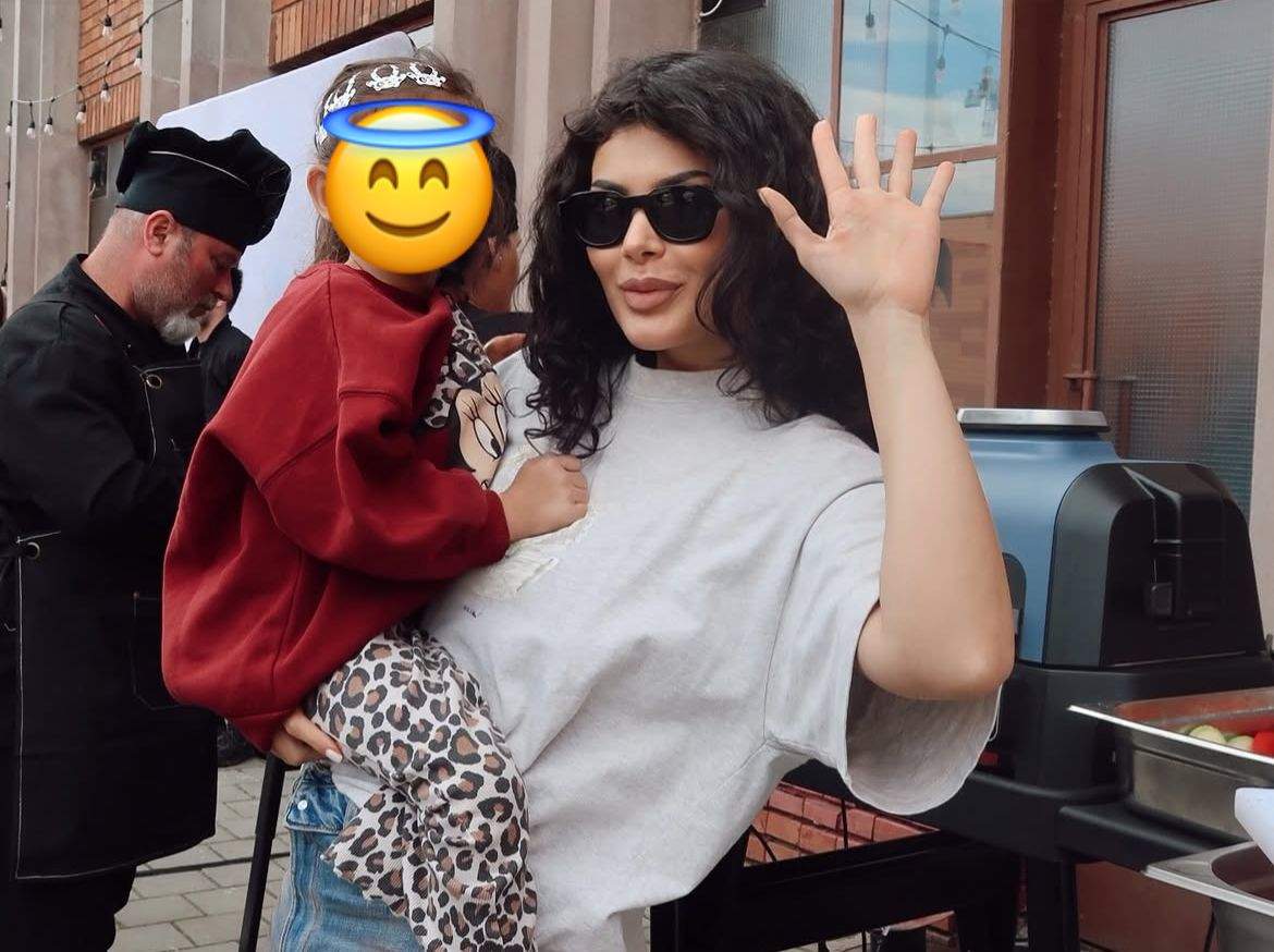 Marisa Paloma și fiica ei, ipostaze emoționante