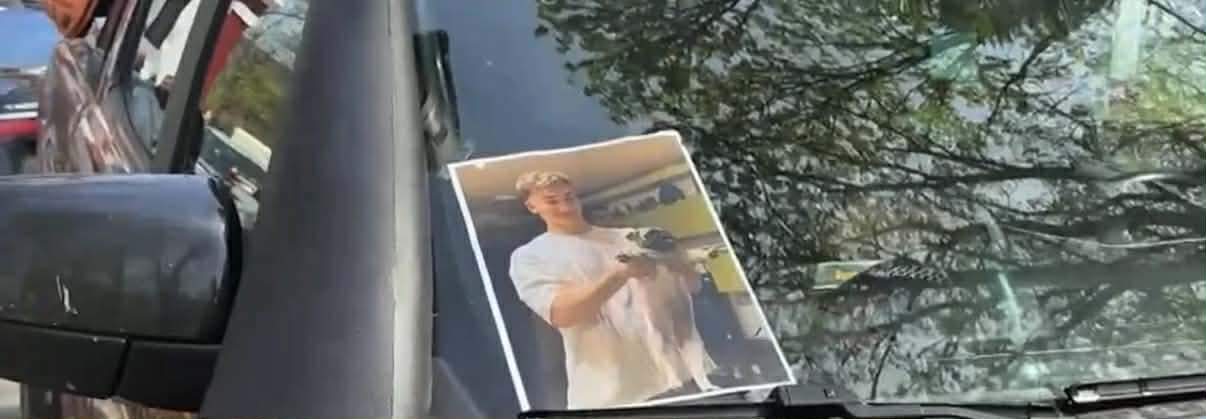 Primele imagini de la înmormântarea lui Mihai, tânărul de 20 de ani mort în accidentul cumplit din pădurea Snagov