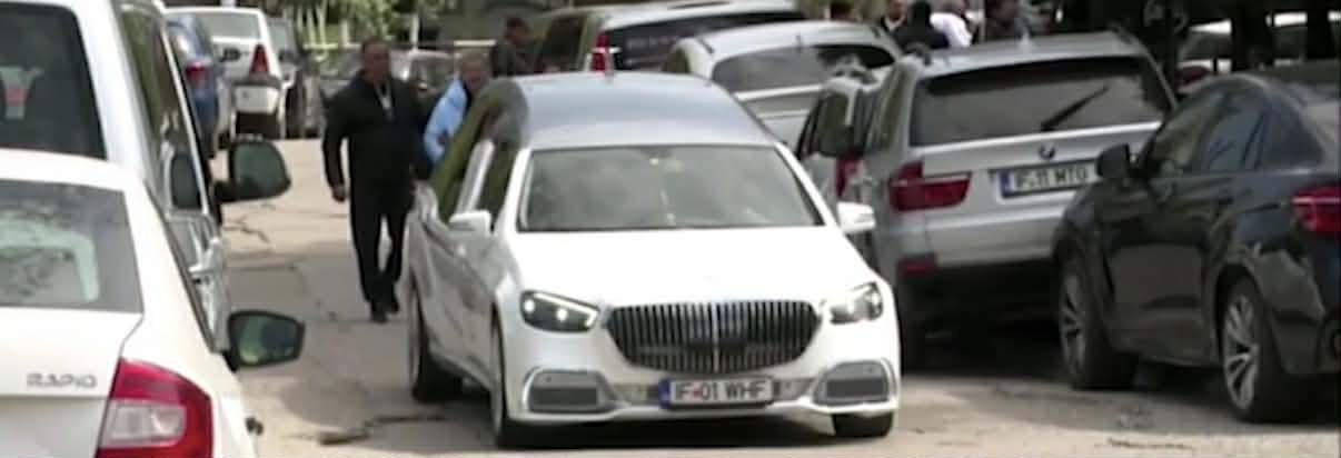 Primele imagini de la înmormântarea lui Mihai, tânărul de 20 de ani mort în accidentul cumplit din pădurea Snagov