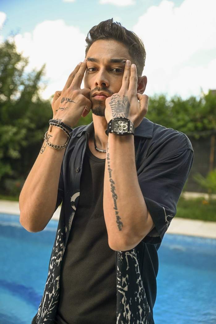 Juno lansează Destine cu parfum de lavandă, piesa care poartă numele spin-off-ului serialului original de la Antena 1, care are premiera astăzi, de la 20.30