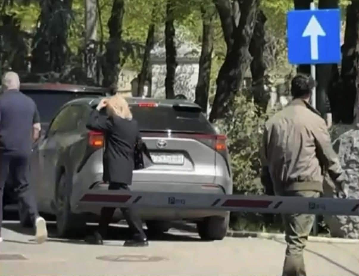 Familia lui Mircea Lucescu, parastas de 9 zile pentru regretatul antrenor la Cimitirul Bellu