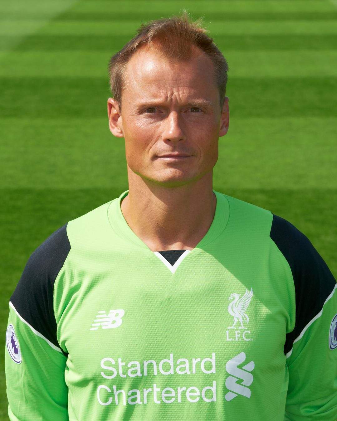Alex Manninger, pe terenul de fotbal