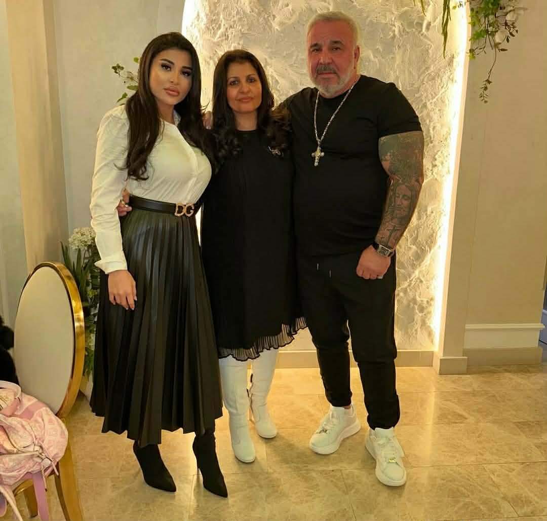 Sile Cămătaru și familia lui