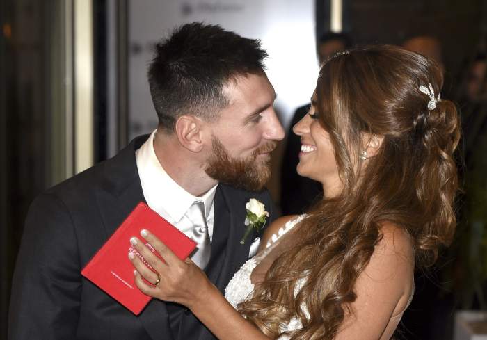 Cine este Antonela Roccuzzo, femeia care i-a fost alături lui Lionel Messi încă din copilărie. Povestea de dragoste care a cucerit lumea