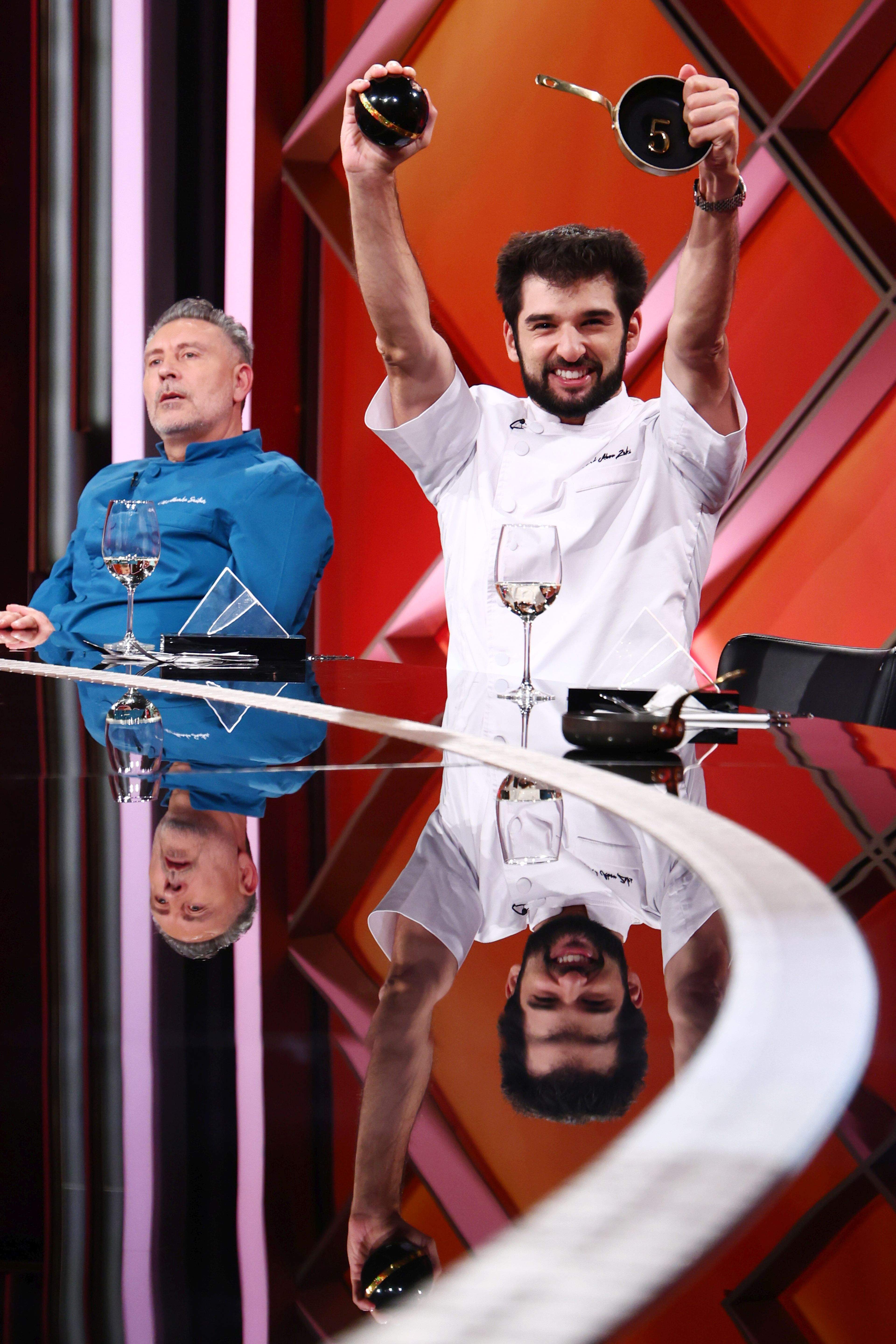 Chefi la cuțite, lider de audiență. Alexandru Szabo a luat cuțitul de aur din partea lui Chef Ștefan, iar Chef Richard a câștigat aseară bomba