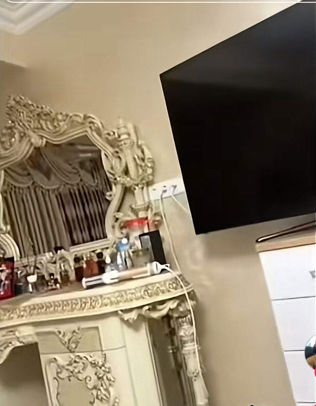 Camera lui Nicolae Guță