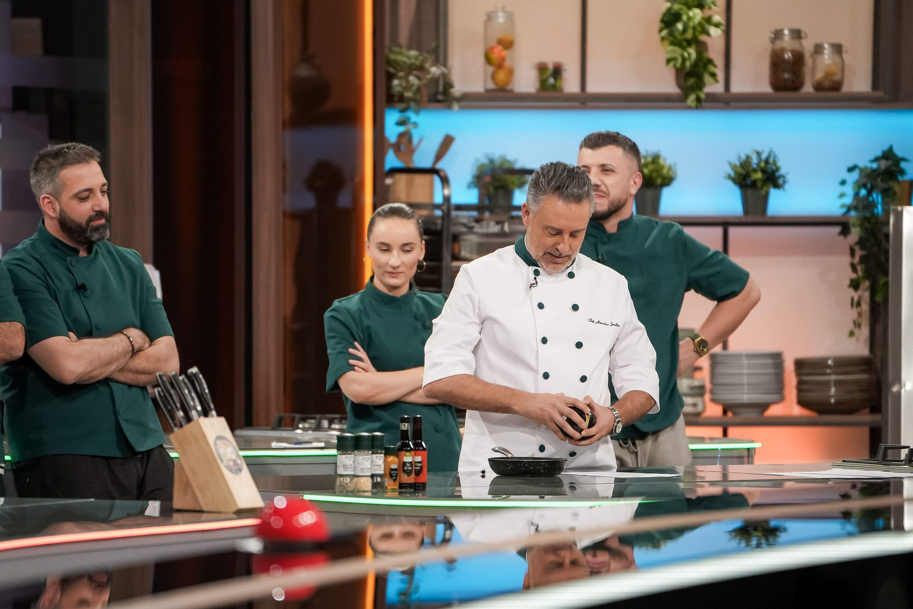 Jurații sparg diseară bombele câștigate, iar Chef Richard lovește bancurile adverse cu o amuletă foarte puternică în cea de-a patra bătălie culinară la Chefi la cuțite