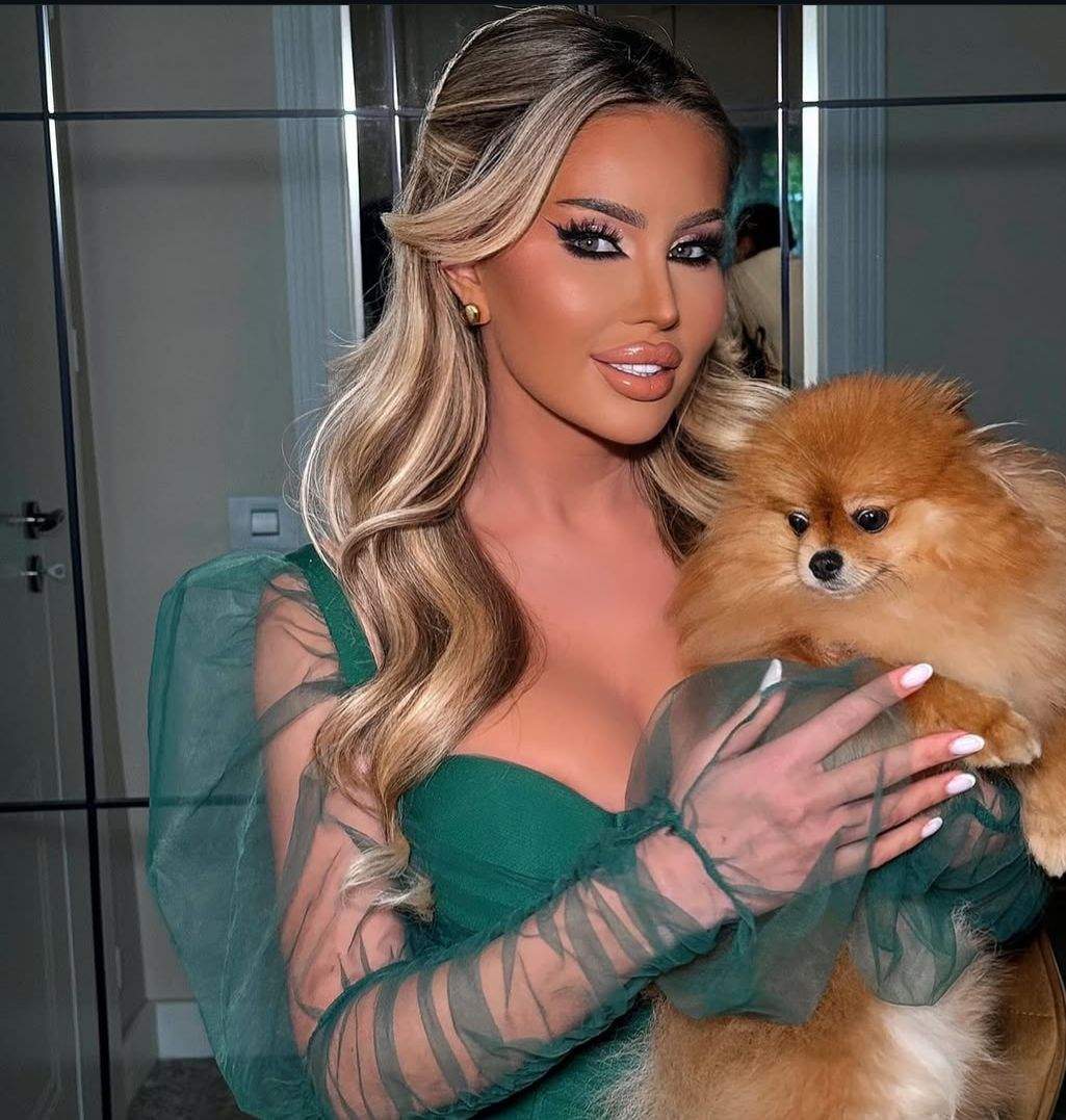 Roxana Vașniuc și cățelul ei