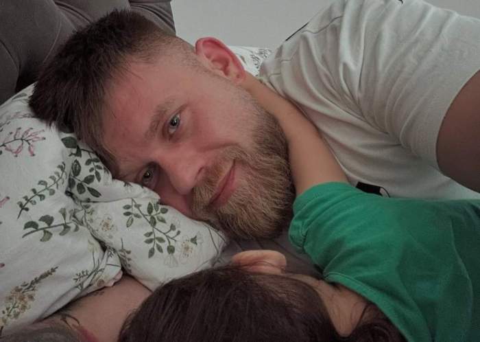 Răzvan Kovacs, criticat pentru rolul de tată. Cum a reacționat actualul iubit al Ellei Vișan