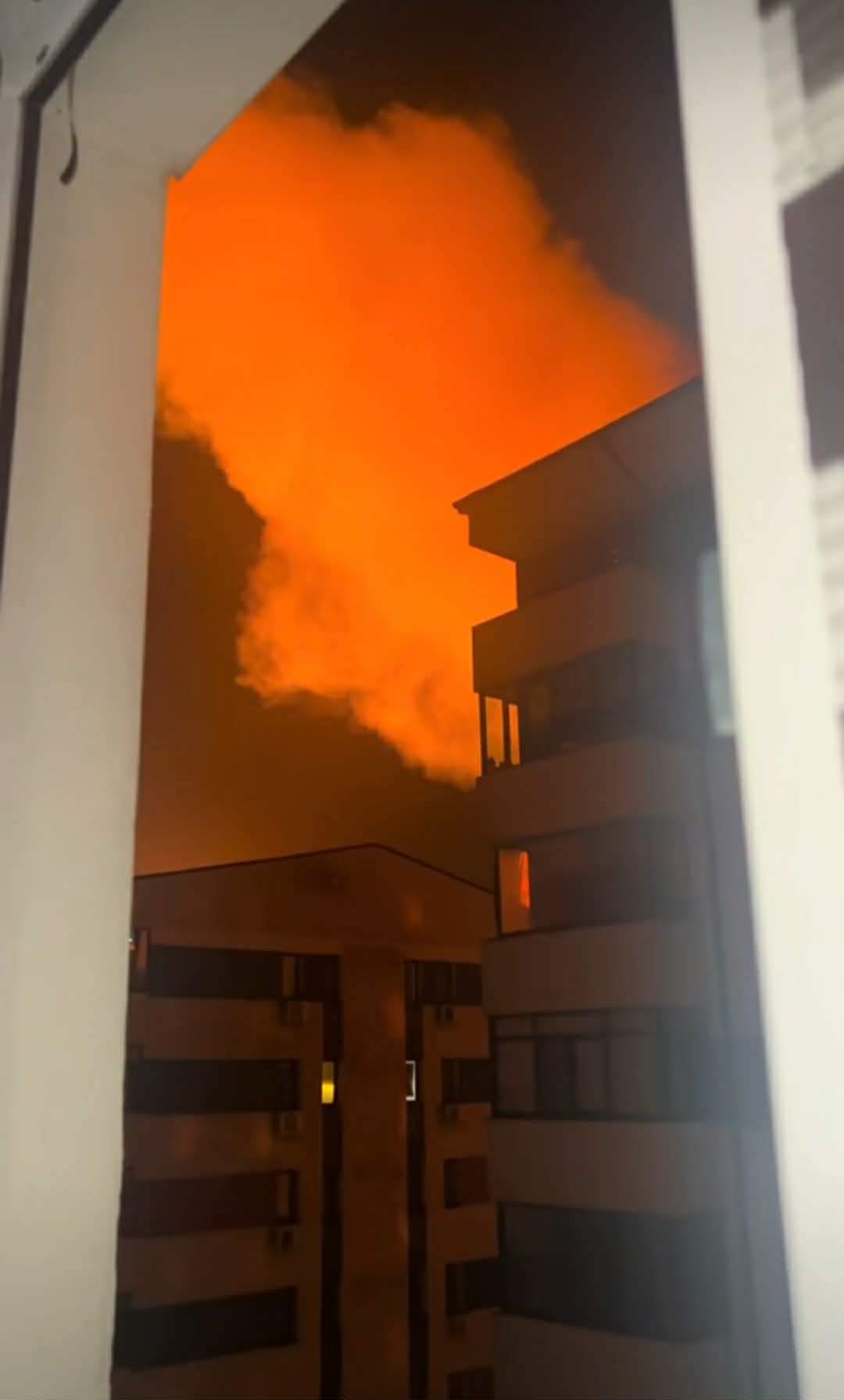 Imaginile groazei! Cum a arătat explozia de la CET Vest surprinsă de bucureșteni