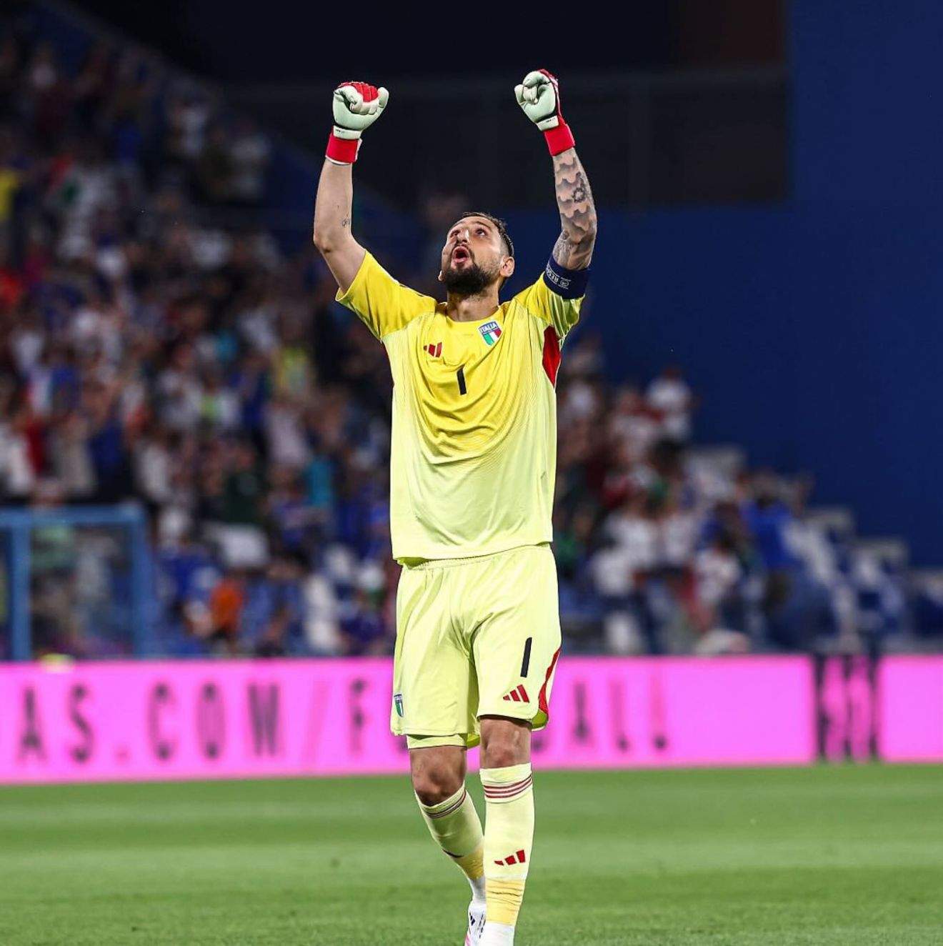 Gianluigi Donnarumma, pe terenul de fotbal