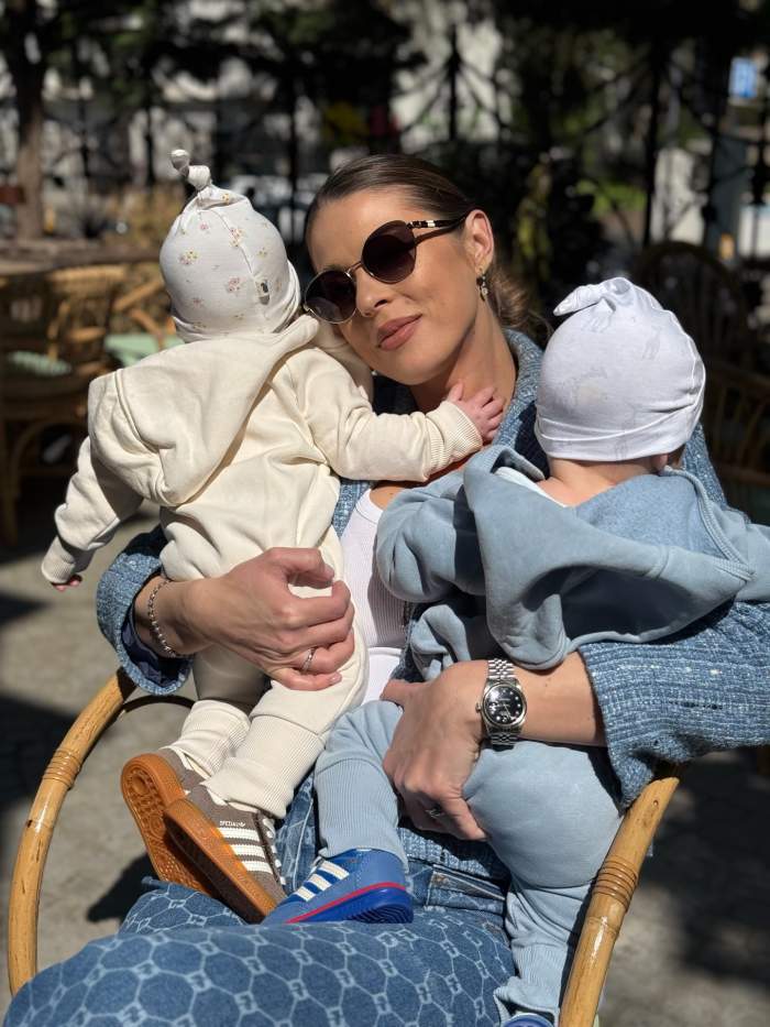 Roxana Nemes impreuna cu gemenii ei