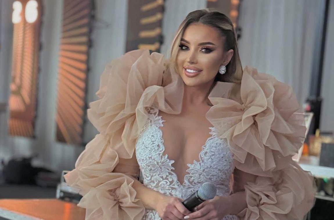 Roxana Vașniuc, aranjată