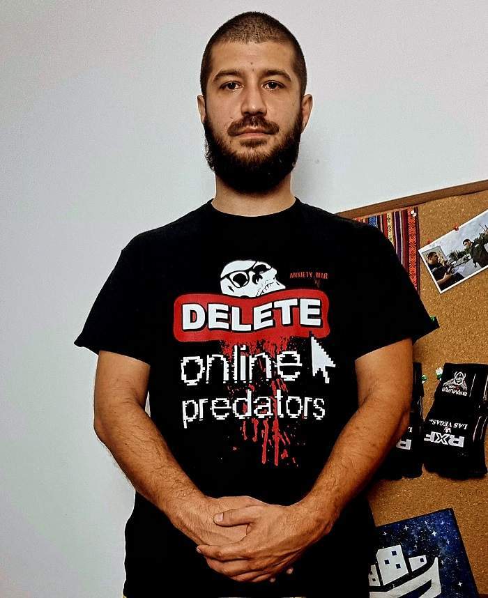 Profesorul acuzat de hărțuire a luat la ochi un influencer celebru | Detalii exclusive