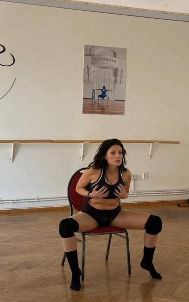 Ioana Ginghină, criticată pentru dansul incendiar. Cum a răspuns actrița haterilor