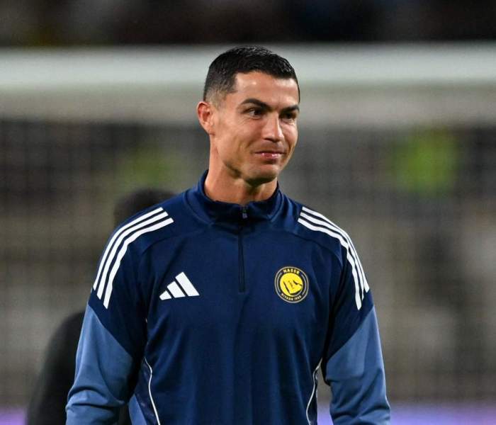 Cristiano Ronaldo, în trening albstru