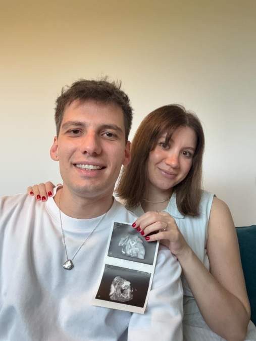 Artistă din România, însărcinată pentru prima dată! Cum a dat vestea că va deveni mamă 