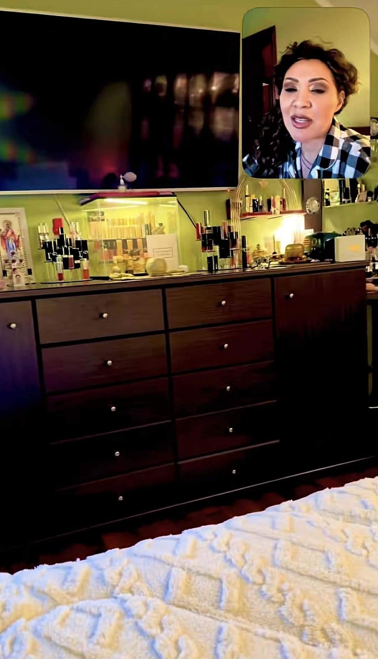 Imagini din dormitorul Minodorei. Cum au reacționat fanii când au văzut cum arată camera artistei