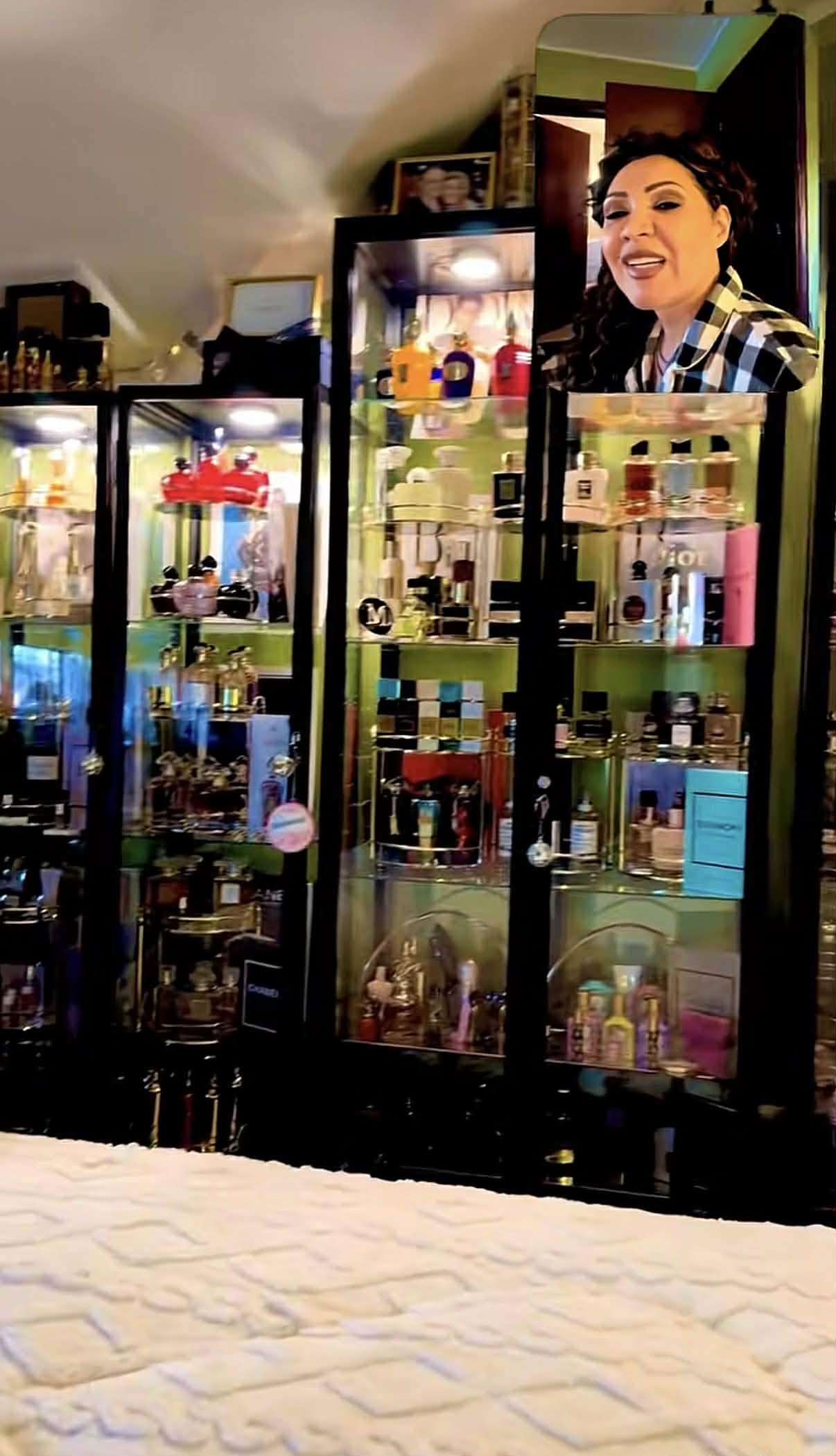 Imagini din dormitorul Minodorei. Cum au reacționat fanii când au văzut cum arată camera artistei