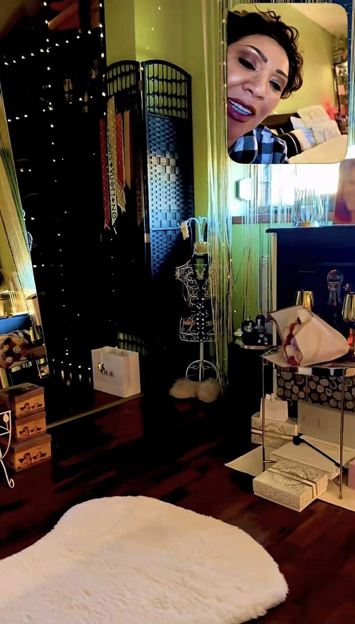 Imagini din dormitorul Minodorei. Cum au reacționat fanii când au văzut cum arată camera artistei