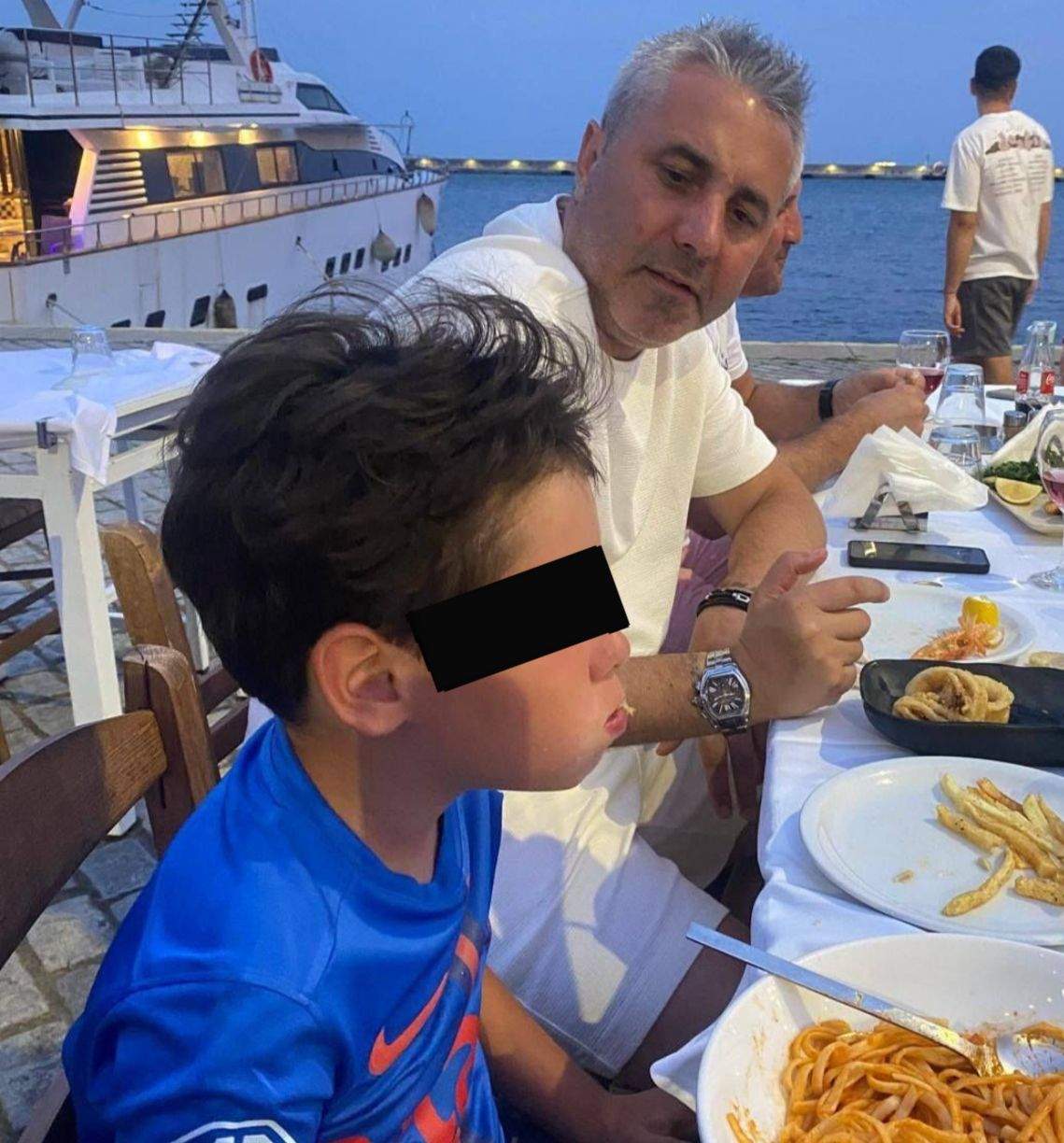 Unul dintre gemenii Ralucăi Macovei