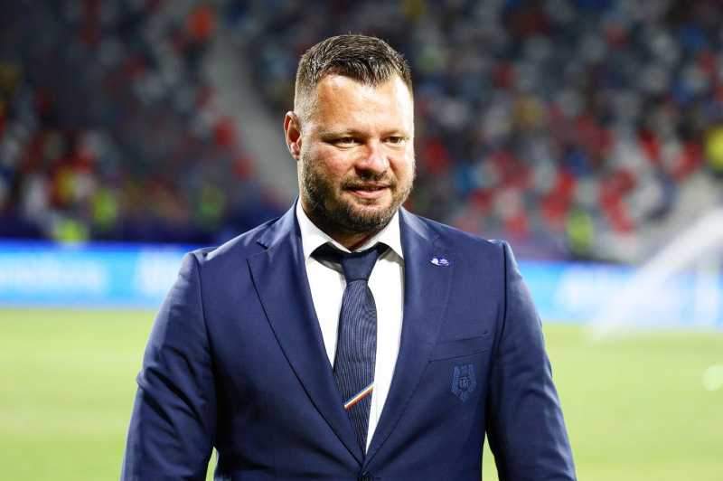 Marius Niculae pe Terenul de fotbal