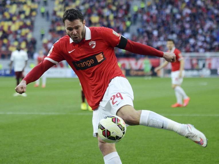 Marius Niculae pe Terenul de fotbal