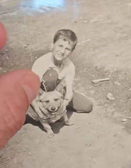 Dani Oțil, alături de primul lui cățel