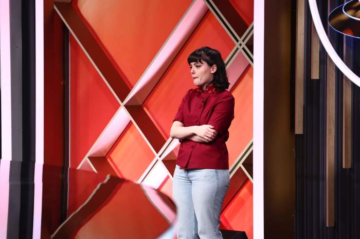 Chefi la cuțite, lider de audiență. Echipele gri și bordo, la egalitate ieri seară.  Conflict puternic al juraților, diseară. Chef Sautner: ”Nu permit nimănui să vorbească așa!”