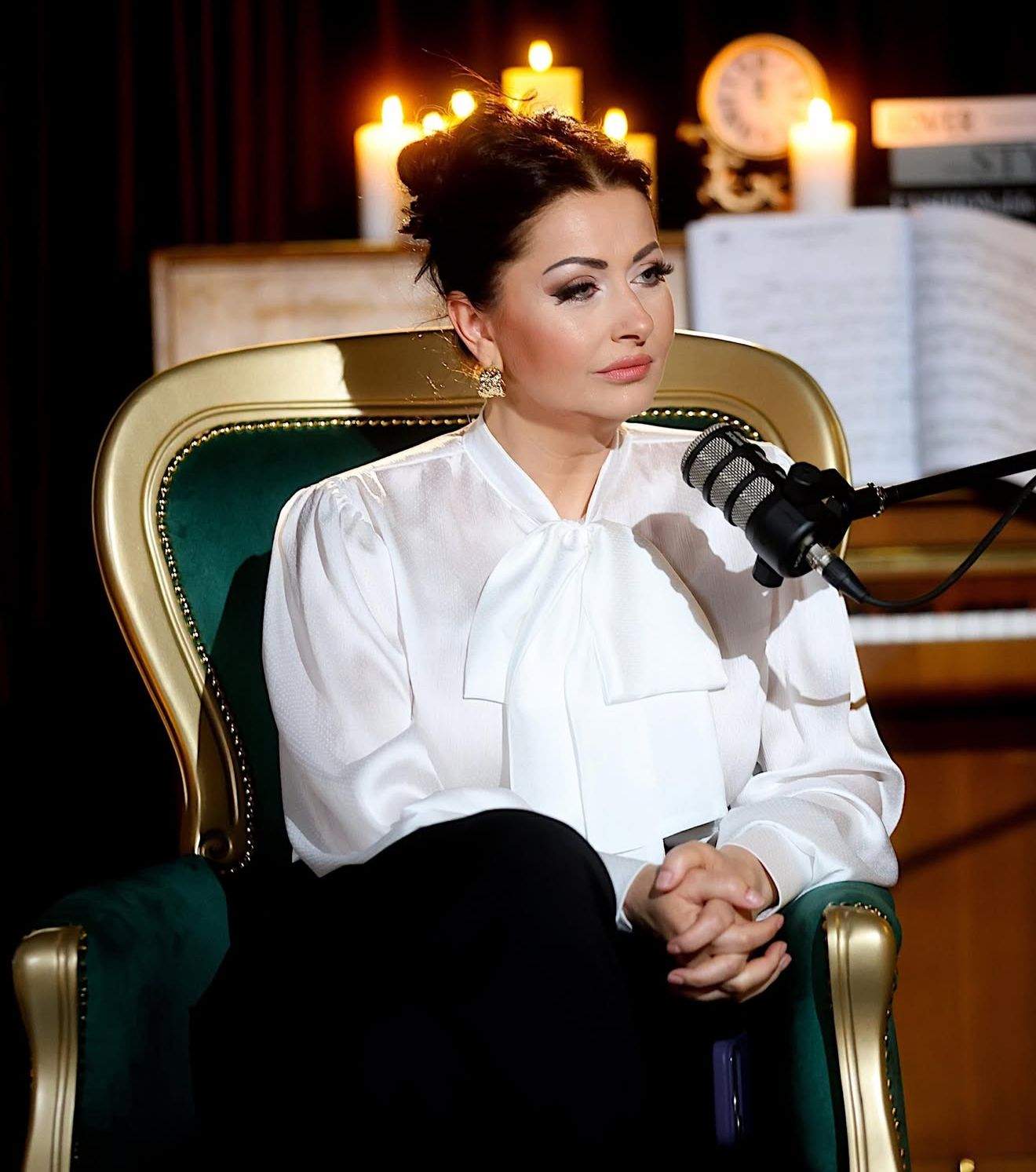 Gabriela Cristea, la un podcast