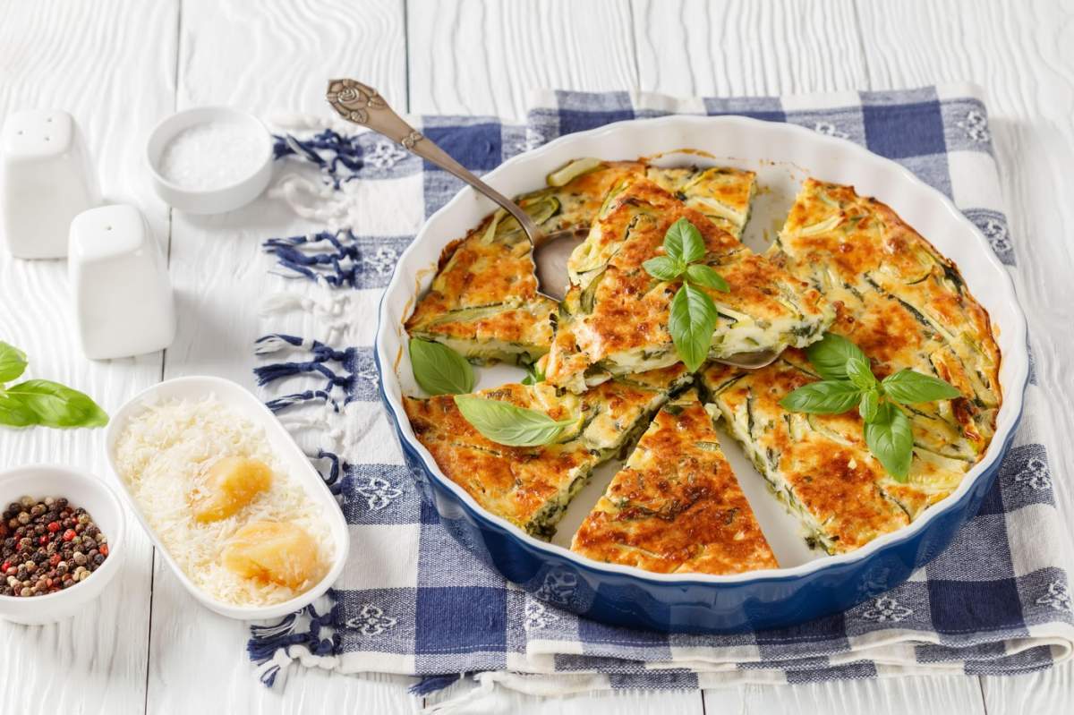 Cea mai gustoasă tartă sărată cu dovlecei și parmezan. Se face rapid și te cucerește instant