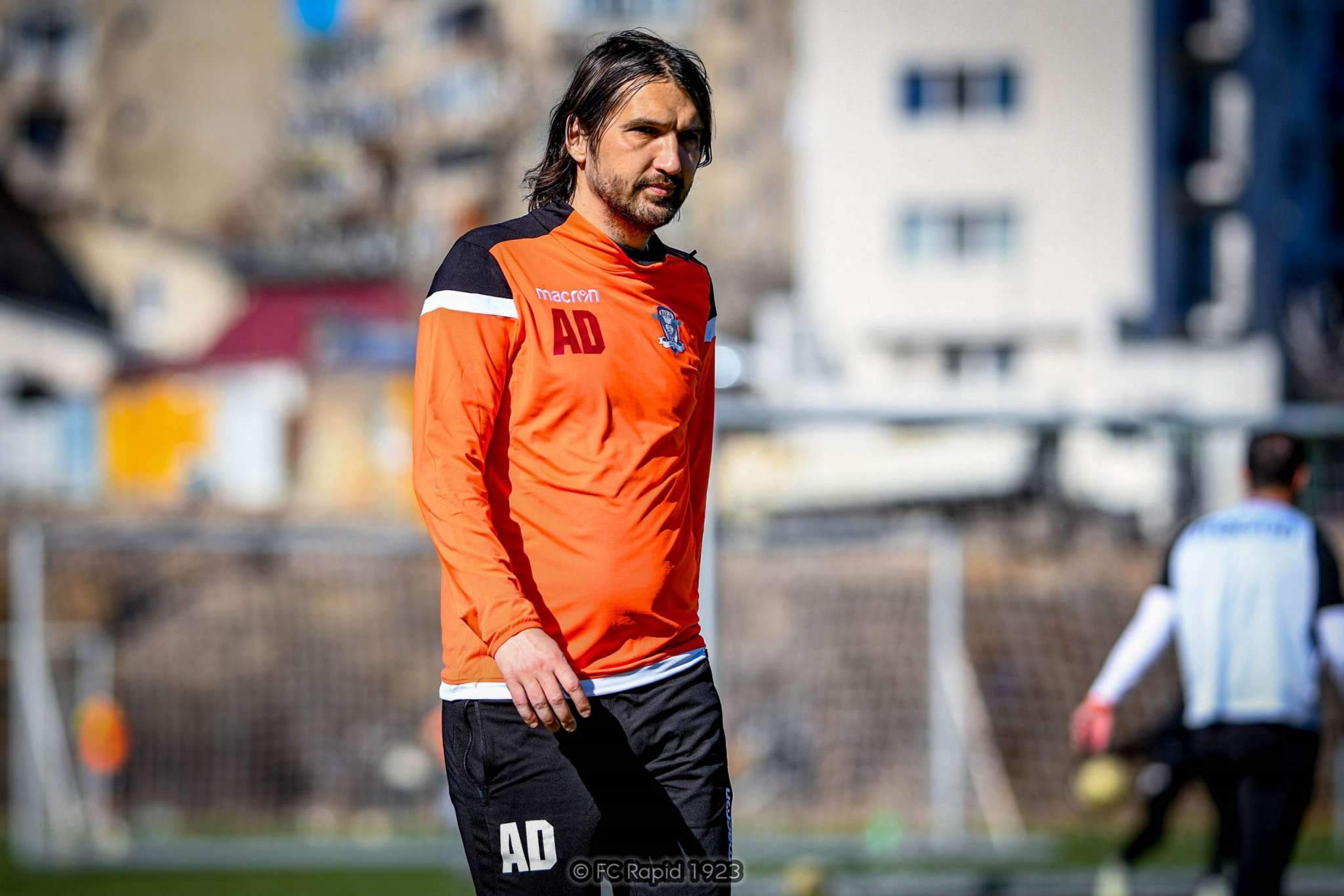 Dan Alexa pe terenul de fotbal