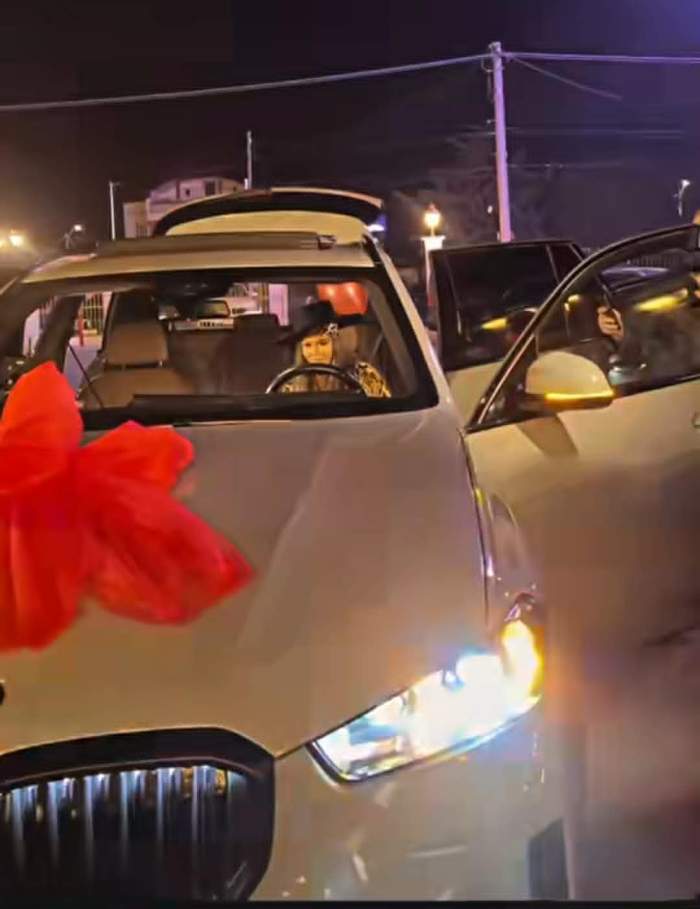 mașina Andrei Volos