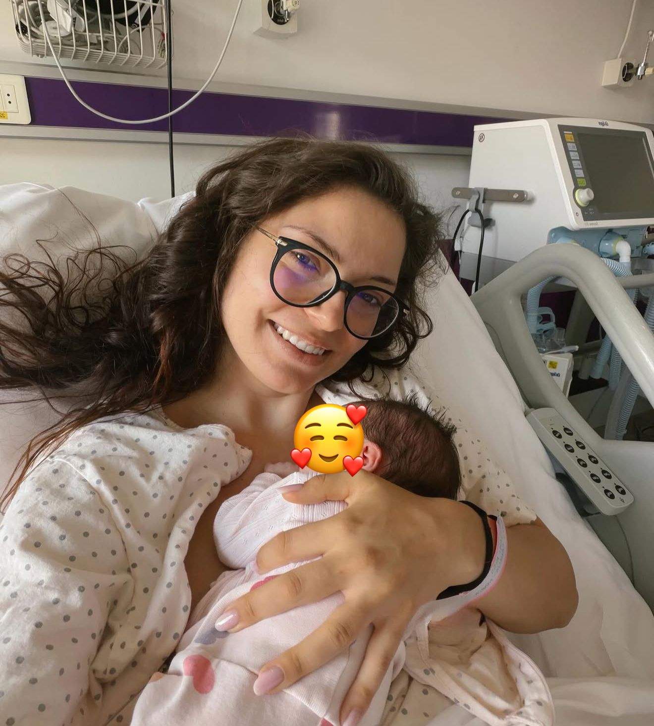 Camelia Crișan, alături de fiica ei