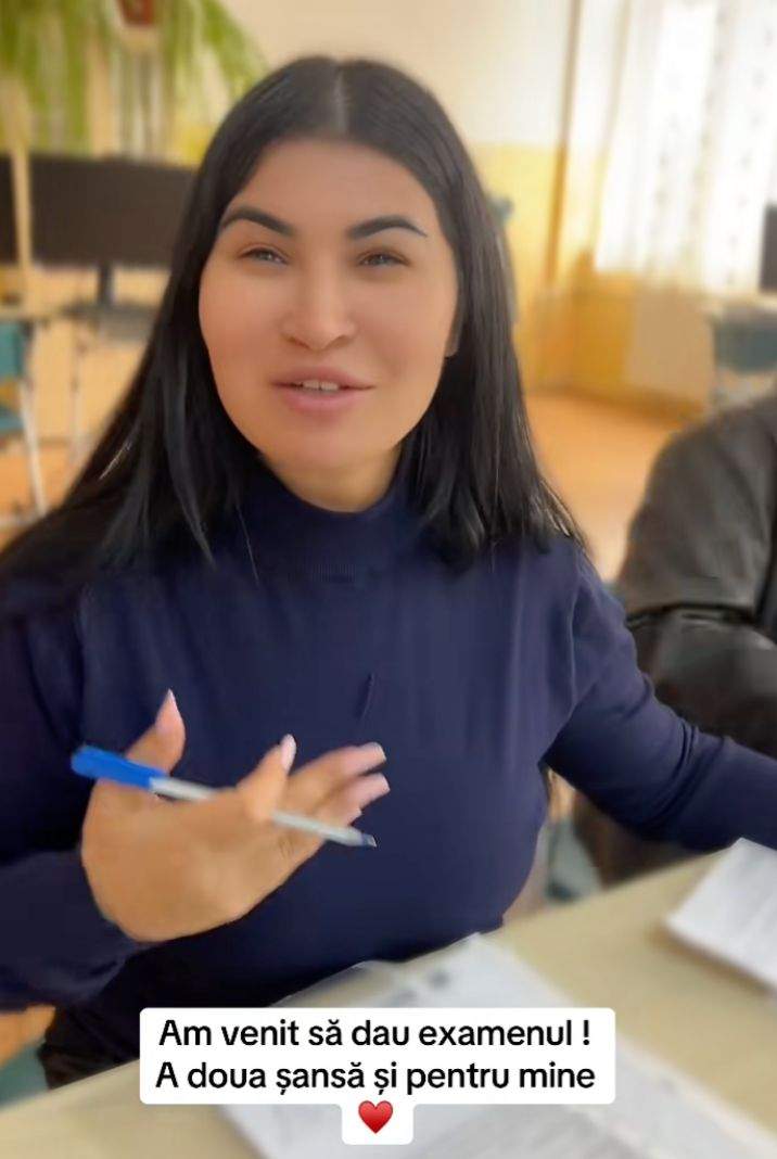 Ramona Manole, la școală