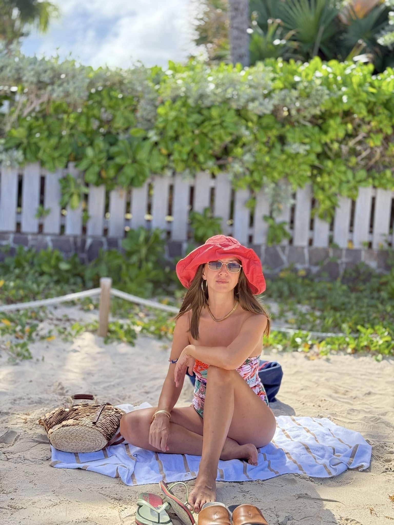 Adela Popescu în vacanță