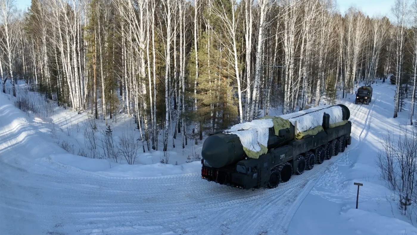 Vladimir Putin organizează exerciții militare în Siberia cu rachetele sale balistice intercontinentale gigantice Yars.
