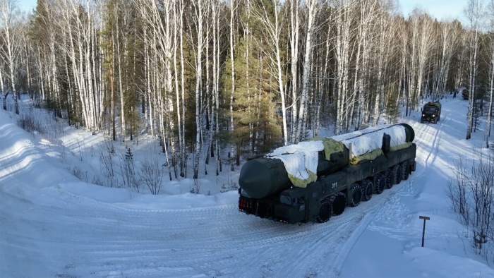 Vladimir Putin organizează exerciții militare în Siberia cu rachetele sale balistice intercontinentale gigantice Yars.