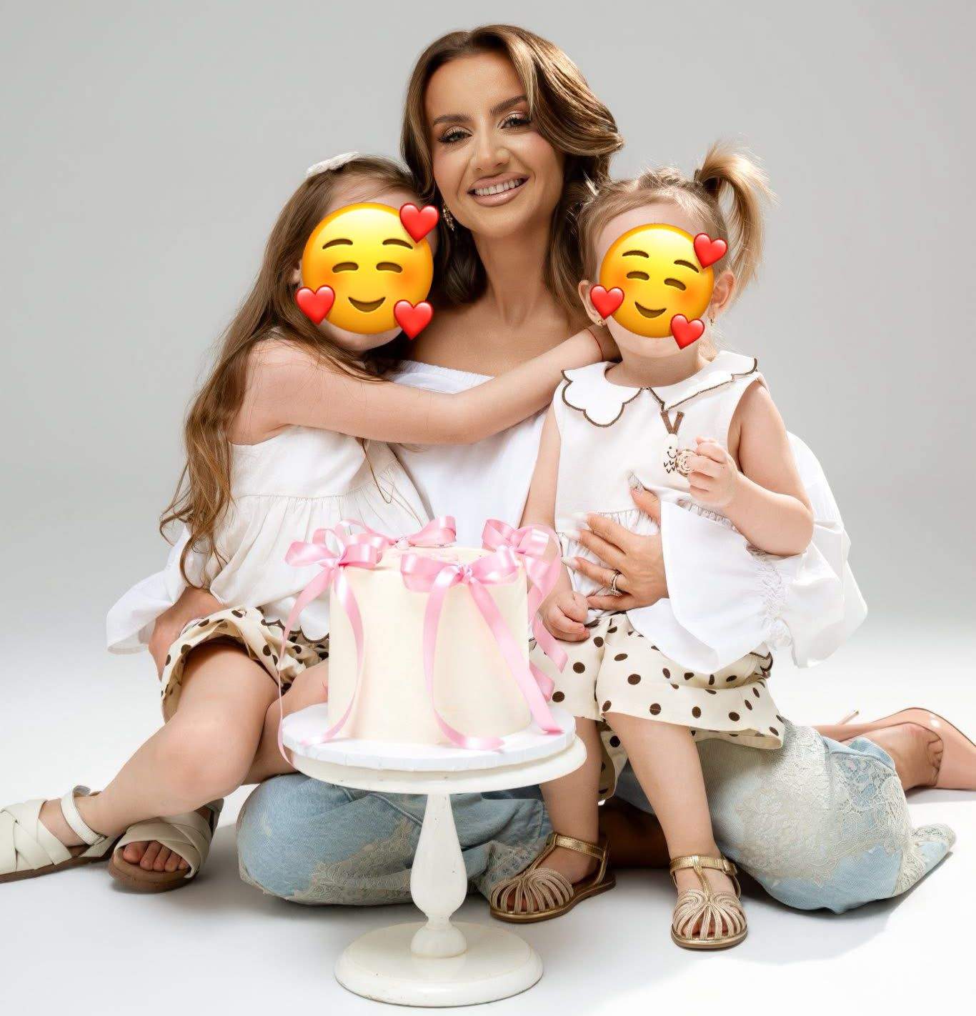 Stana Stepănescu, alături de fiicele ei