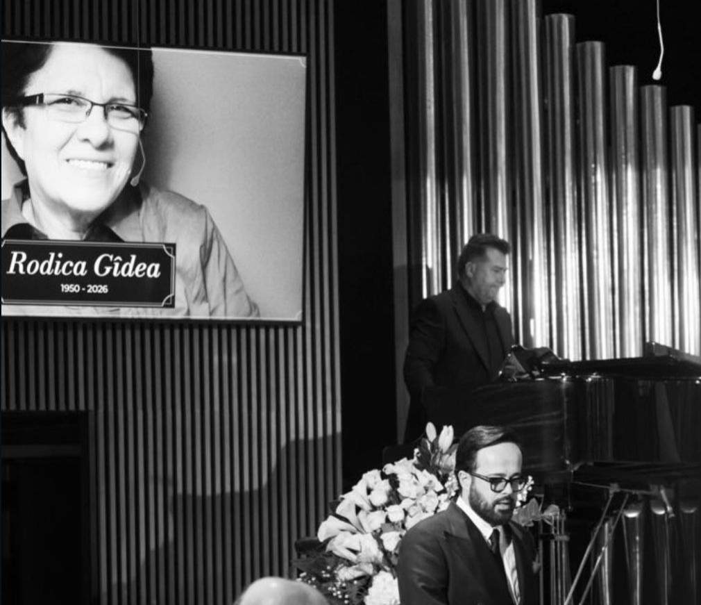 Mihai Gâdea, la înmormântarea mamei