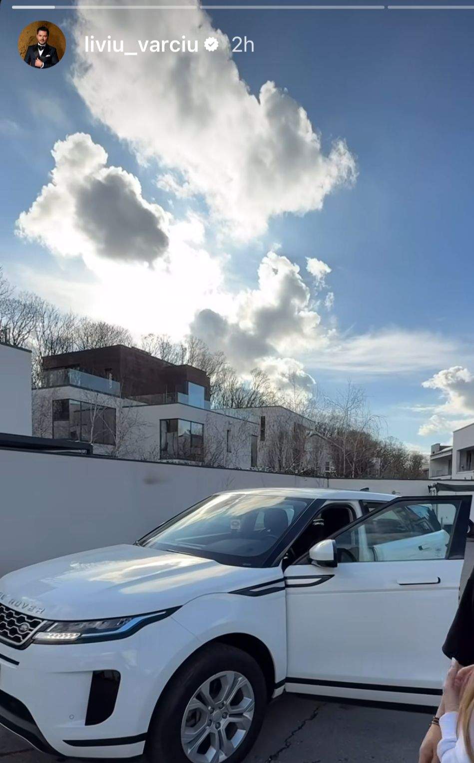 Mașina primită de Anda Călin