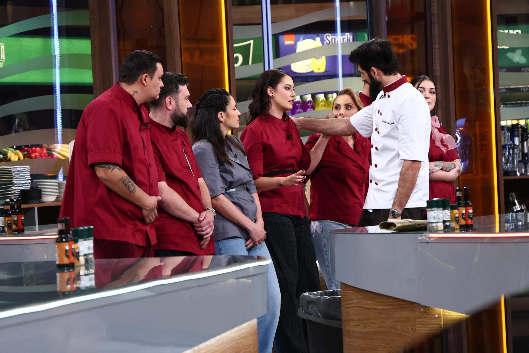 Bianca Podosu de la Chefi la cuție a explicat de ce a plâns când a fost mutată în echipa lui chef Orlando. Dezvăluiri din culise