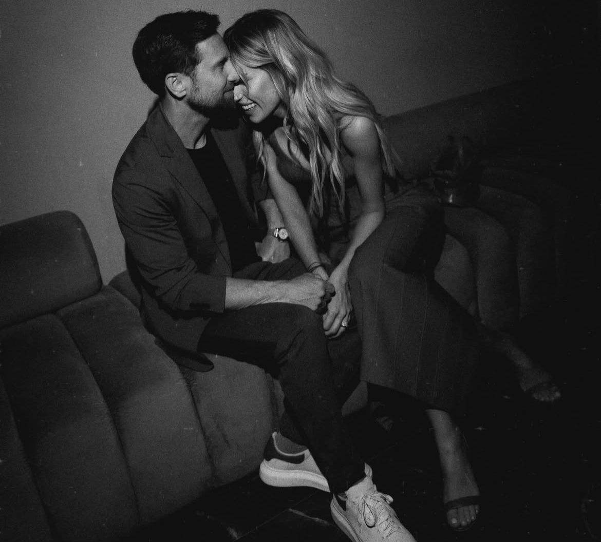 Gabriela Prisăcariu și Dani Oțil, în ipostaze apropiate