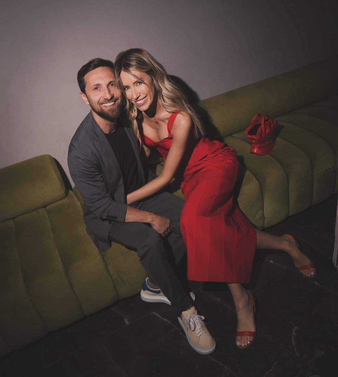 Gabriela Prisăcariu și Dani Oțil, în ipostaze apropiate