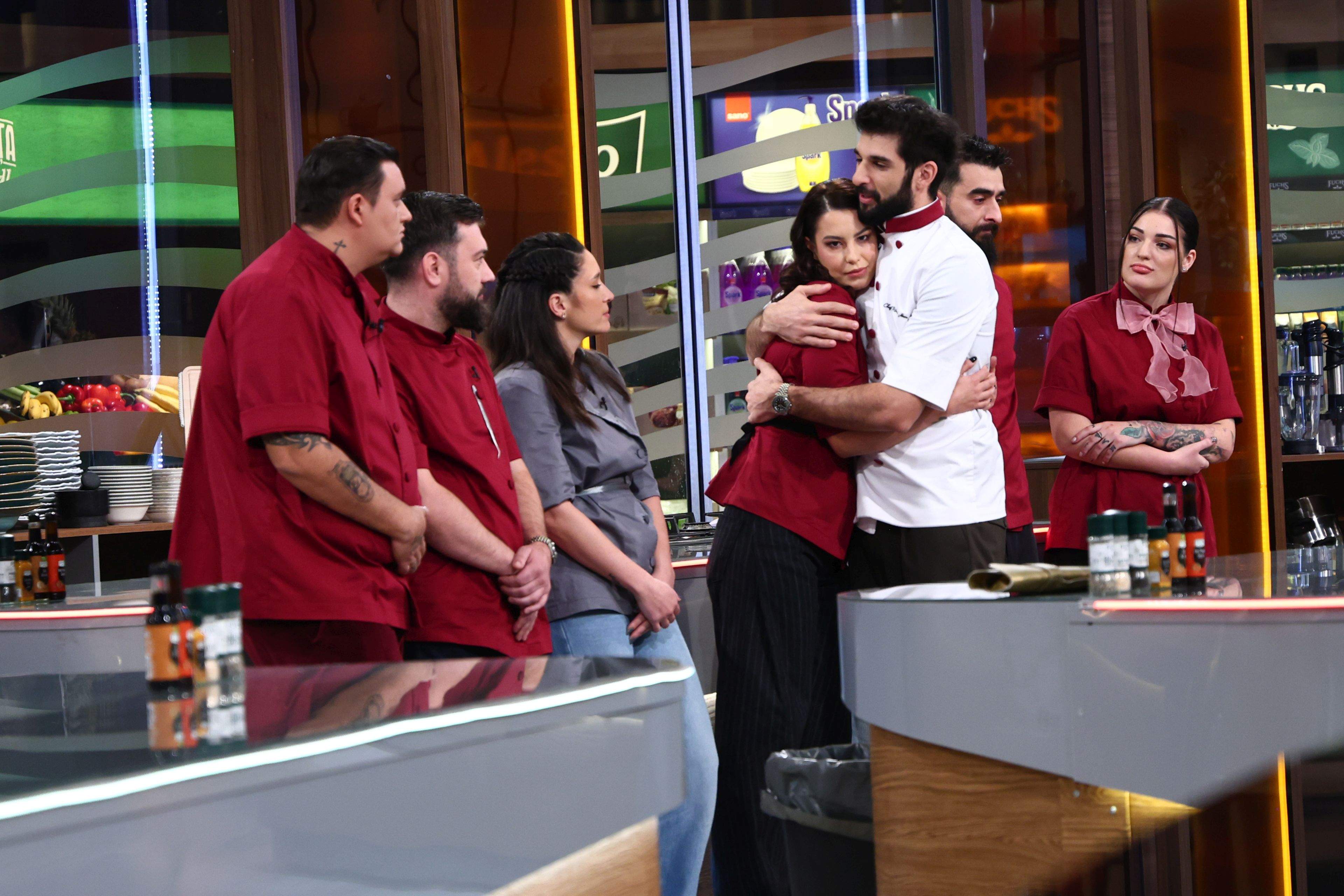 Nou record de audiență cu ediția Chefi la cuțite de ieri. Echipa lui Chef Ștefan a câștigat bătălia culinară, iar Anastasiia a fost eliminată din competiție