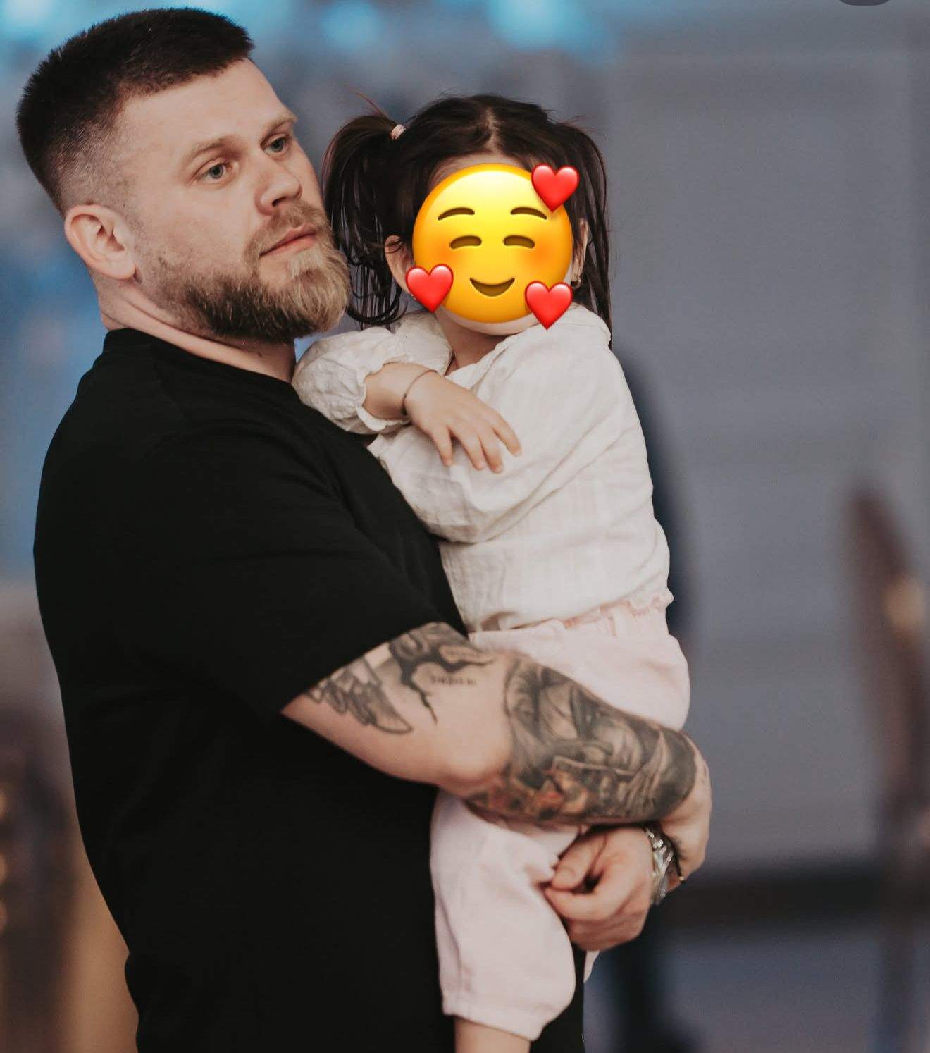 Răzvan Kovacs, alături de fiica lui, Luna