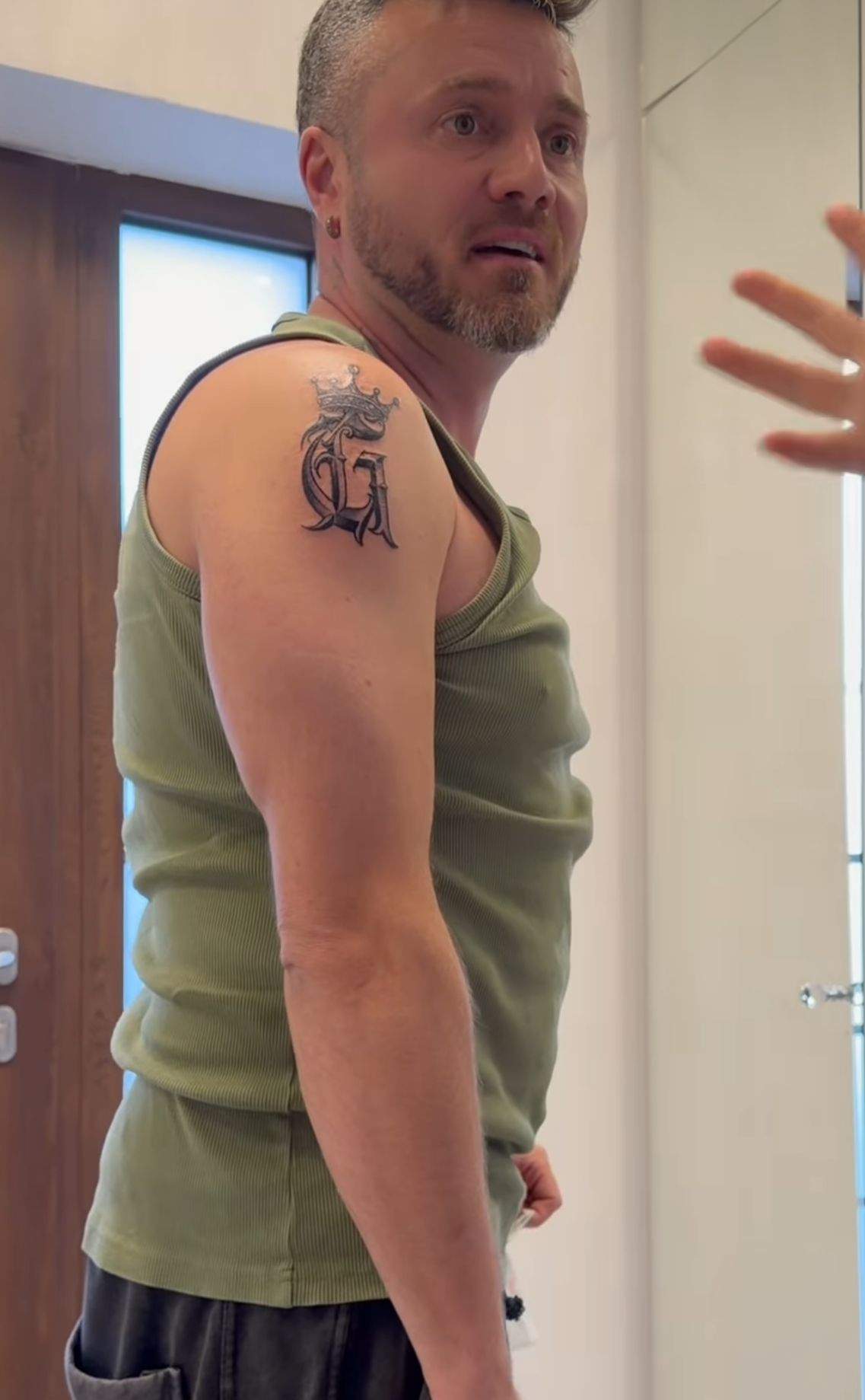 Tavi Clonda s-a tatuat