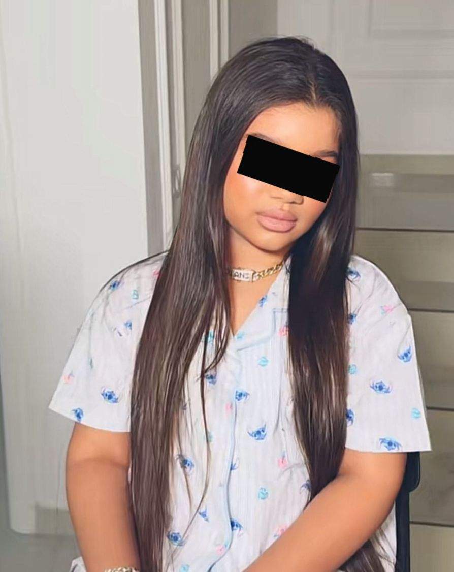 Anays, machiată profesional