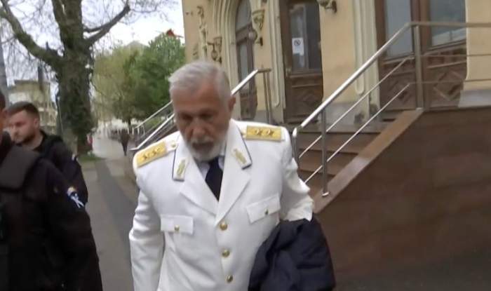 Ilie Năstase, la costum