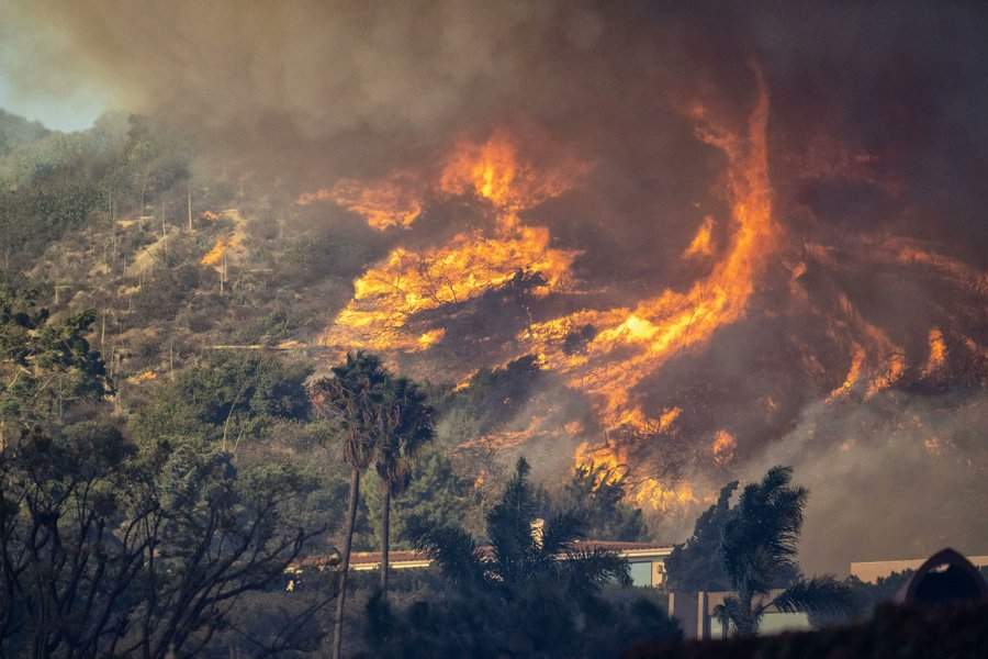 incendiu în California